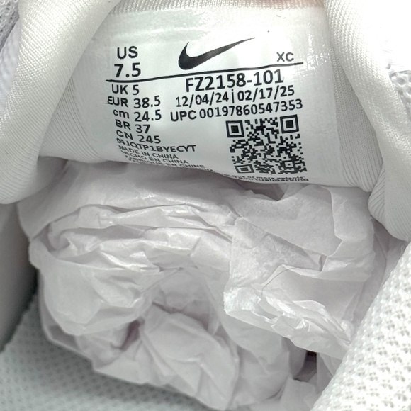 Nike Womens Vapor Pro 3 HC Tennis Shoes Sz 7.5 Only Tried On FZ2158-101 - Picture 5 of 8